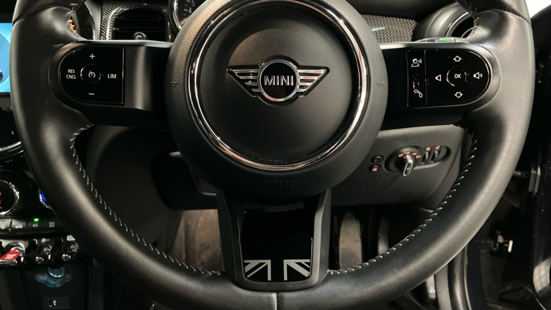 MINI Hatchback 1.5 Cooper Exclusive 5dr Auto Petrol Hatchback